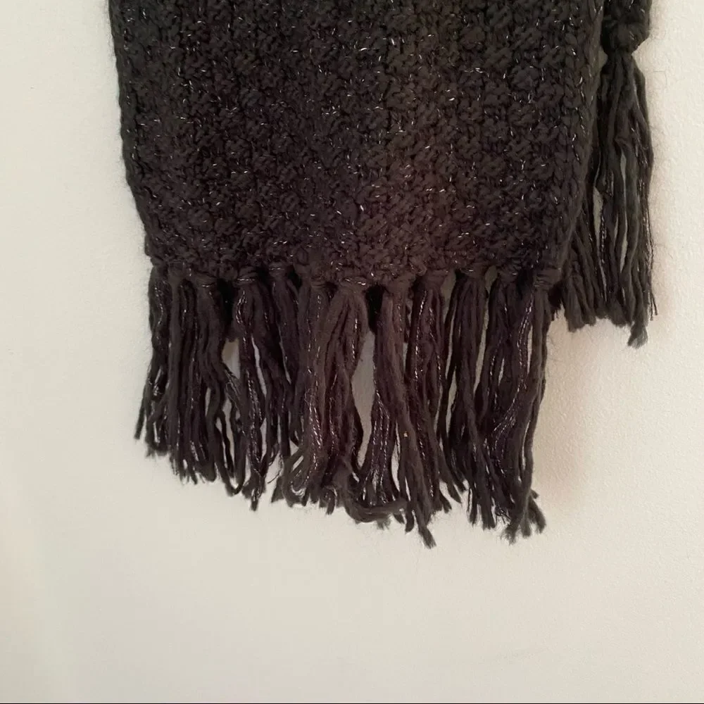 Universal Thread Oblong Scarf - Picture 4 of 4